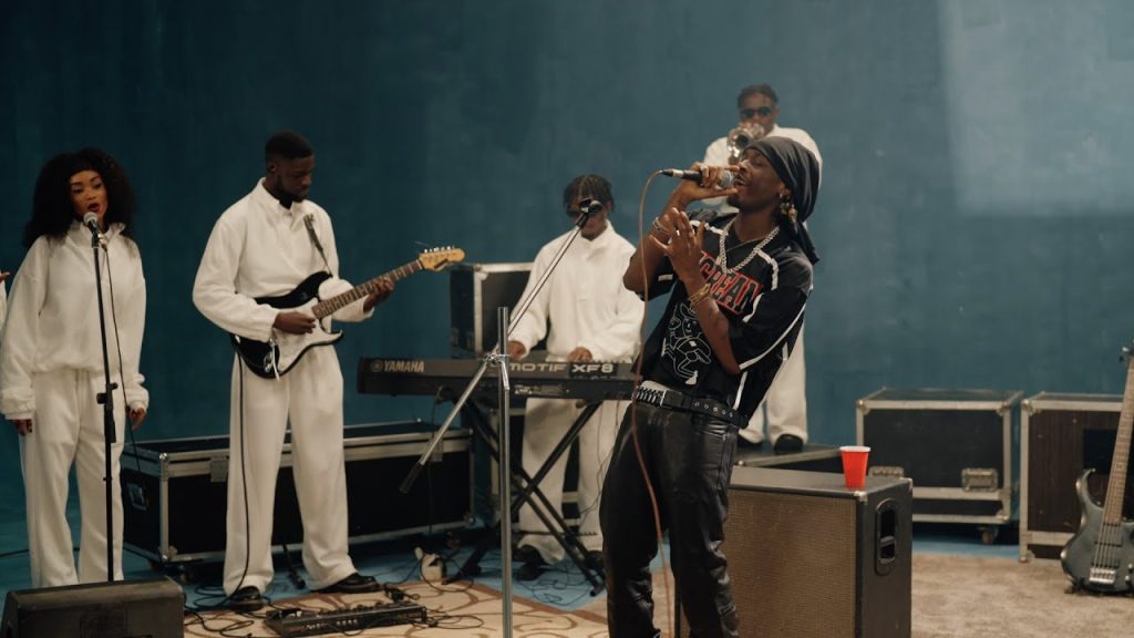 Fireboy DML - Everyday - Acoustic Live Session (Video)